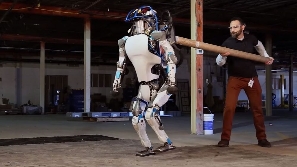 Boston Dynamics demonstrerer balansen til roboten Atlas.