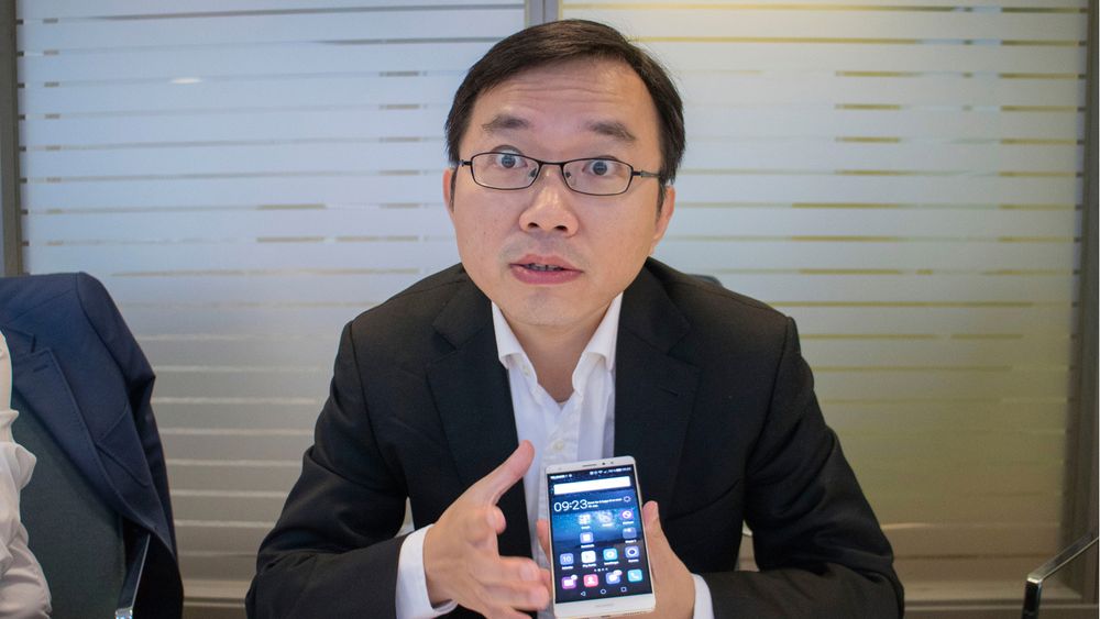Seniordirektør i Huawei Handset Product Management, Shawn Sheng. 