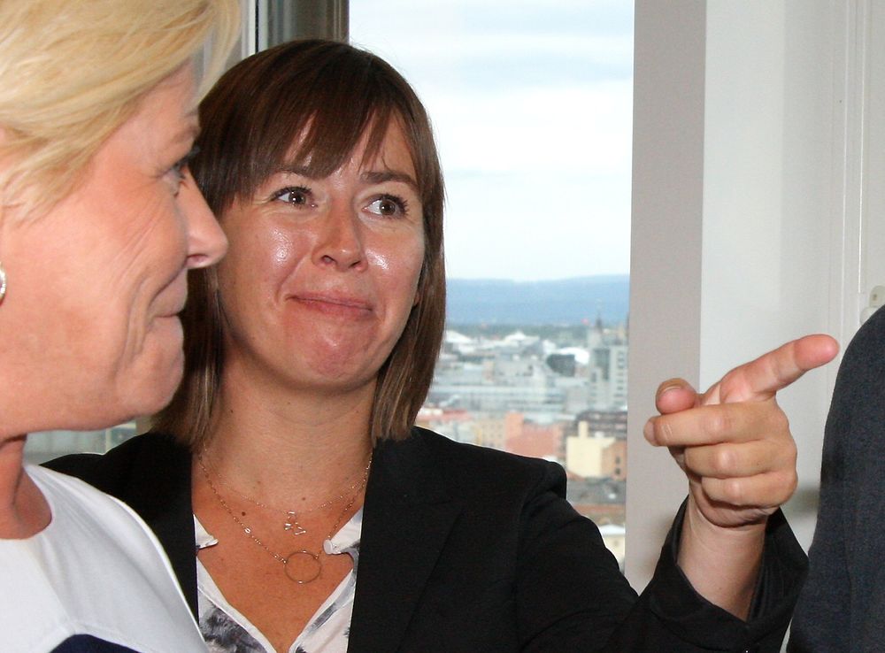 IKT-Norge får en synlig ny sjef med Heidi Austlid. Her er hun på teknogründer-befaring med finansinister Siv Jensen tidligere i måneden.