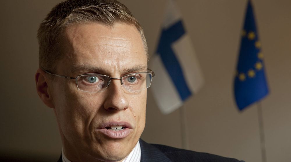 Den finske utenriksminister Alexander Stubb maner frem den finske sisu etter at Nokias mobiltelefoner, selve symbolet på den moderne finske stat, ble solgt til Microsoft.