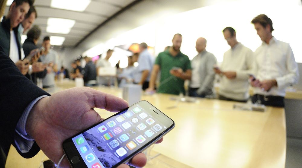 TRAFF PLANKEN: Apple kom sent med store smartmobiler, men gjør det nå svært godt med nye iPhone 6-serien.