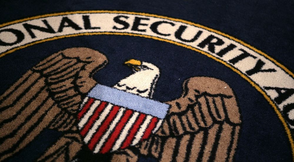 NSA har både offensive og defensive oppgaver. Derfor avslører etaten mange av de sårbarhetene den finner. Mange er likevel krititiske til at NSA hemmeligholder andre sårbarheter.