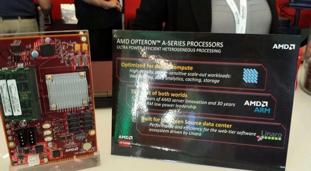 AMD introduserte i går selskapets første AMD-baserte serverprosessor sammen med en utviklerplattform basert på kortet som vises til venstre på bildet. Kortet er basert på en systembrikke fra den kommende Opteron A1100-serien.