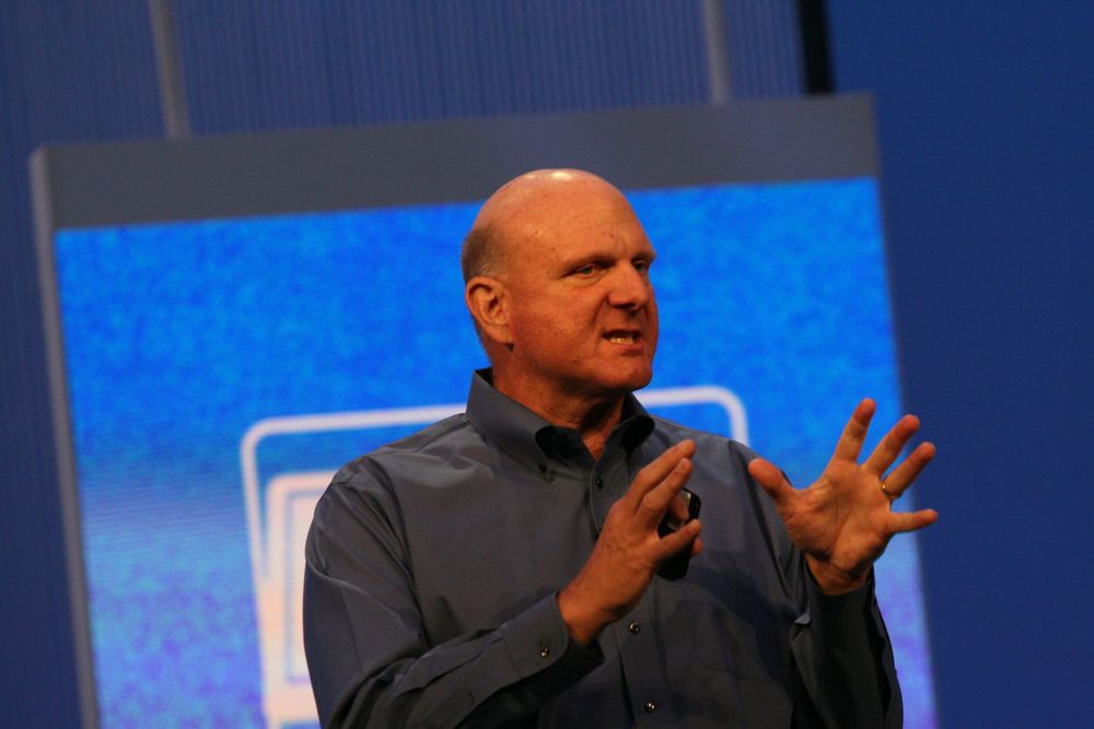 Microsofts toppsjef Steve Ballmer åpnet årets Build-konferanse med å oppfylle manges ønske: Retur av startknappen.