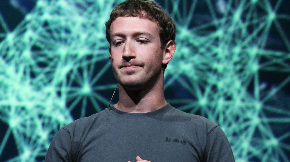 Facebook med Mark Zuckerberg i spissen beklager sterkt datalekkasjen som har skjedd.