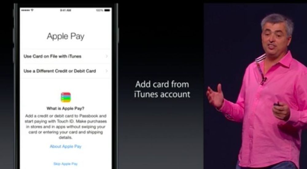 Apple-direktør Eddy Cue under gårsdagens presentasjon av selskapets kontaktløse betalingsløsning Apple Pay.
