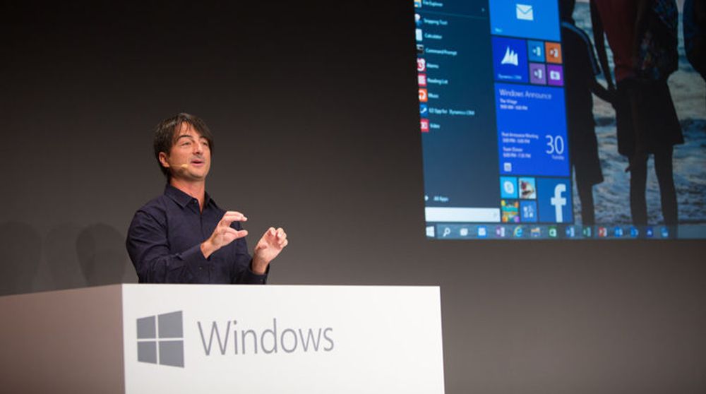 Joe Belfiore viser frem Windows 10.
