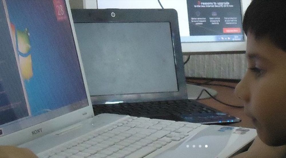 Unggutten Ayan Qureshi er tidenes yngste med Microsoft-sertifisering. På egne nettsider blir han fremstilt som "det lille IT-geniet". MCP-sertifiseringen ble bestått da han var 5 år gammel.
