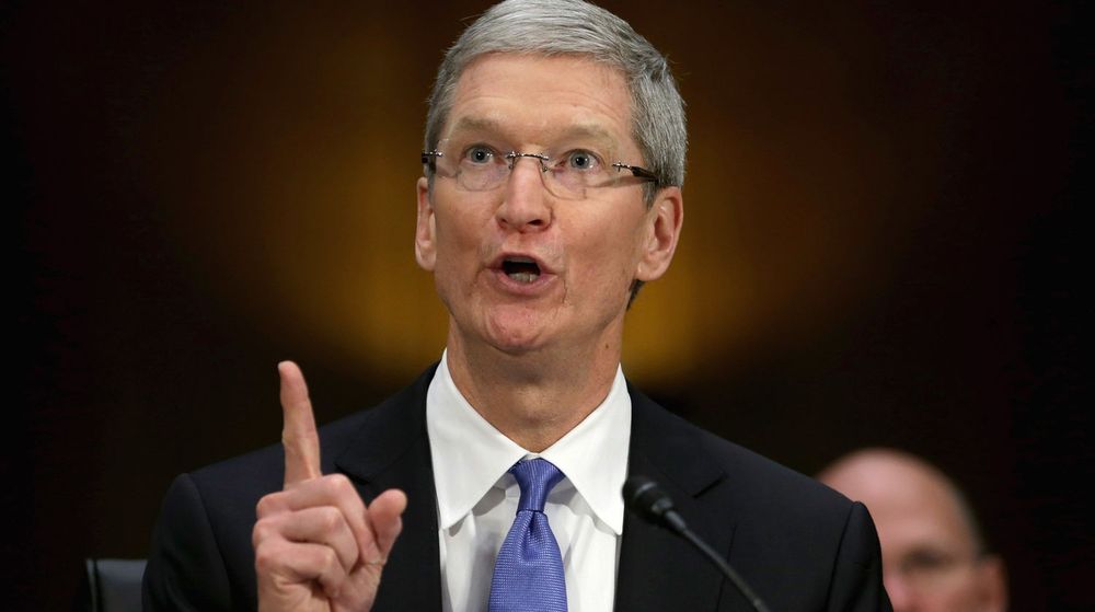 Apples toppsjef forsvarte seg heftig mot skattekritikken fra amerikanske folkevalgte tirsdag. 