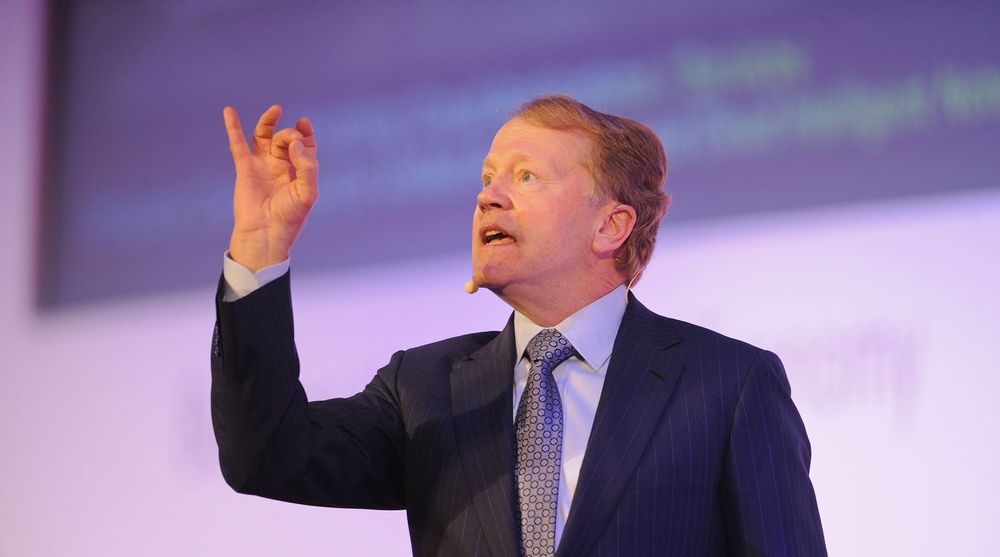 Cisco-topp John Chambers er svært fornøyd med selskapets resultater for det fiskale tredje kvartal. Særlig på serversiden gjør selskapet det bra. 