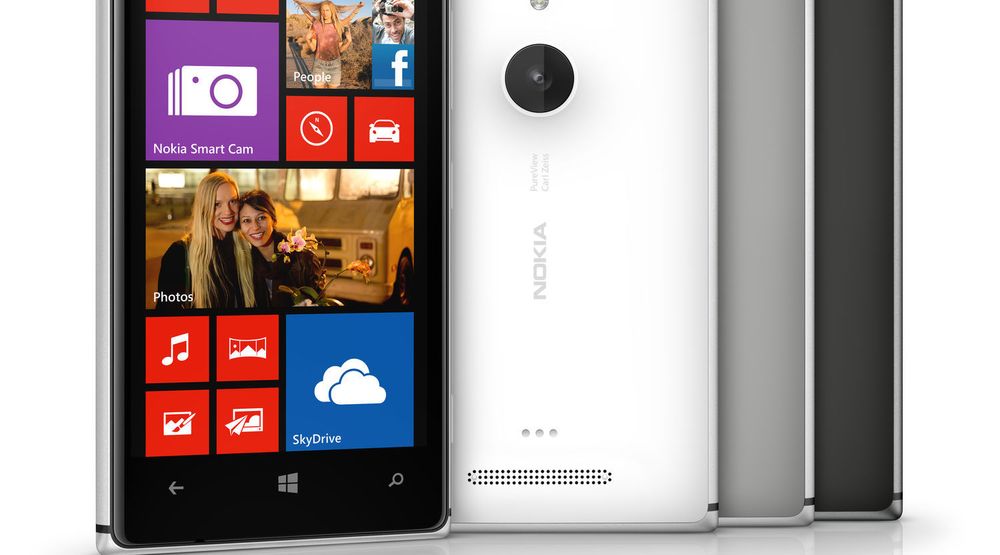 Nokia Lumia 925 leveres med metallramme og bakdeksel i farget plast.