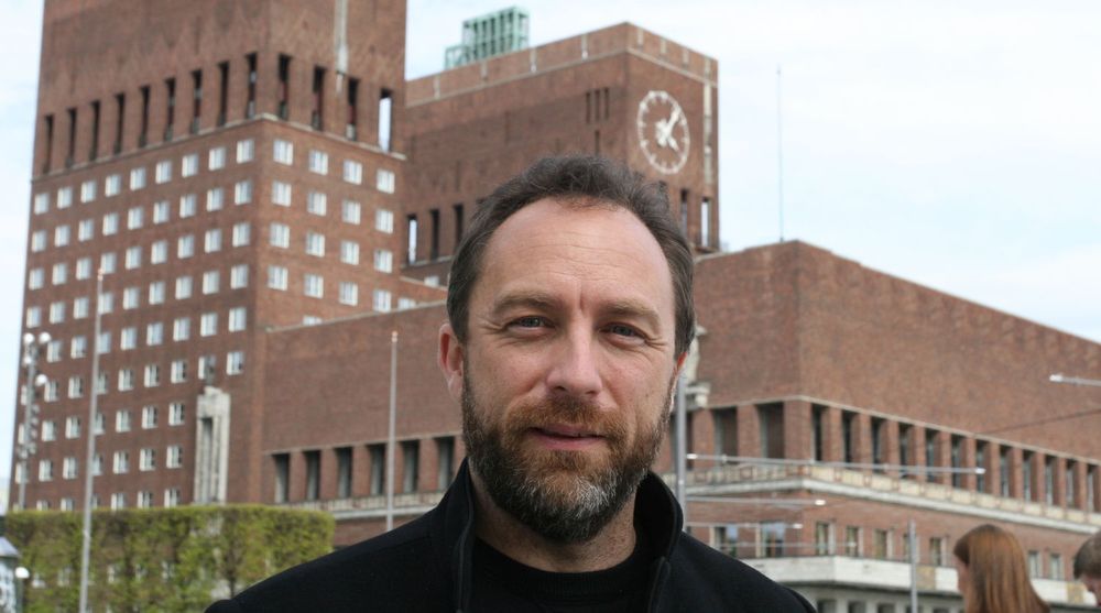 Wikipedia-grunnlegger Jimmy Wales under en besøk i Oslo i mai 2008.