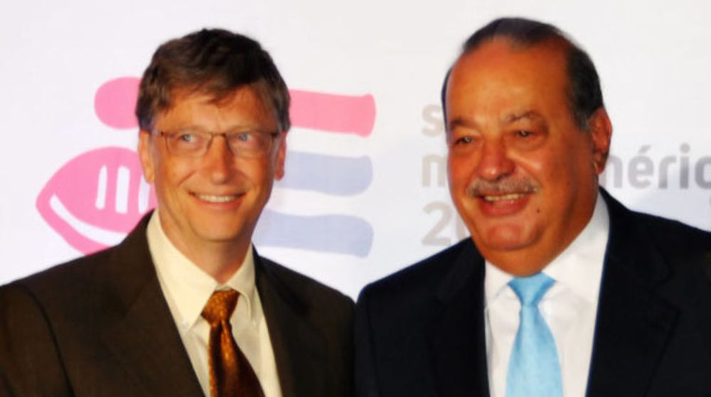 Fra 2010 til Bill Gates gjenerobret tronen i fjor, var Carlos Slim (t.h.) verdens rikeste mann.