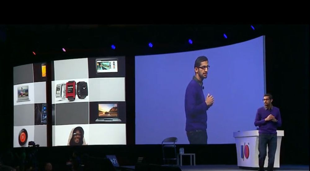 Sundar Pichai varsler at Google kommer med et flunkende nytt SDK til smartur, briller og så videre. Bildet er fra fjorårets Google I/O-konferanse.