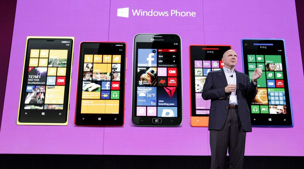 NISJEAKTØR: Windows Phone har en global markedsandel på 3,3 prosent, ifølge IDC. Neste måned fyller plattformen tre år. Bildet viser avtroppende Microsoft-sjef Steve Ballmer.