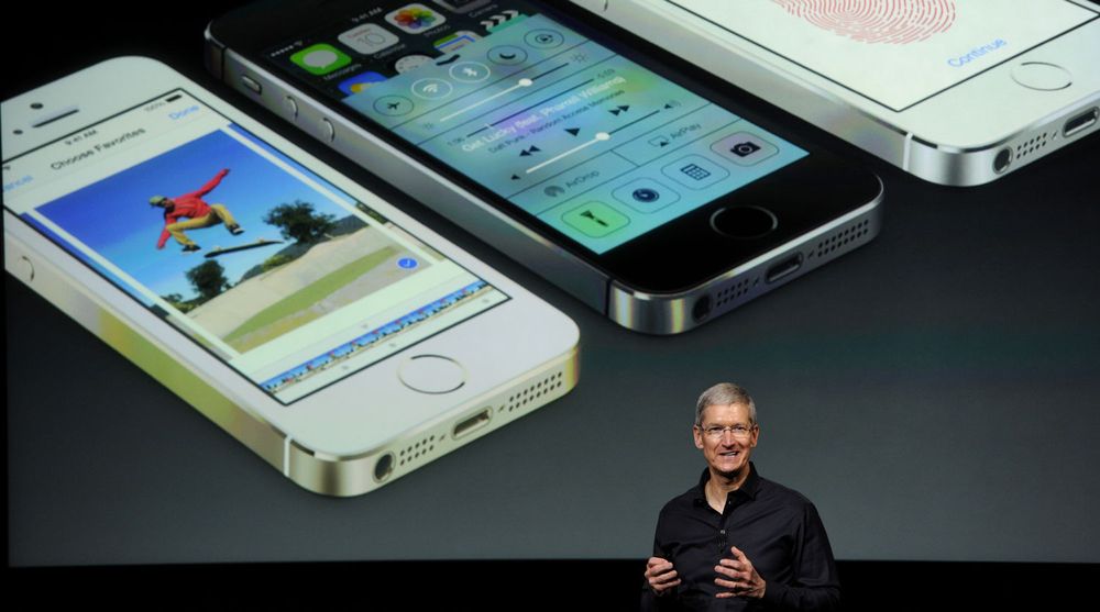 Apples Tim Cook kunne tirsdag presentere en ny linje med topp-telefoner, men de ble mottat med et skuldertrekk på Wall Street. Er selskapets innovative kraft i ferd med å ebbe ut? 