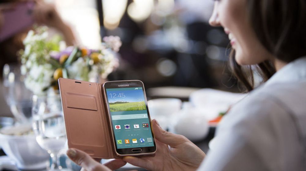 En rekke norske brukere av smartmobilen Samsung Galaxy S5 opplever problemer etter siste oppdatering av mobilprogramvaren.