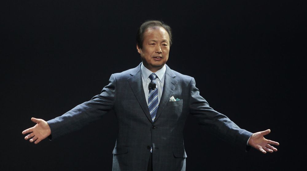Samsungs mektige mobilsjef, J.K. Shin, vil ikke la Apple herje alene med et eventuelt klokke-produkt. Nå forteller hans nestkommanderende at de også vil lansere en klokke.