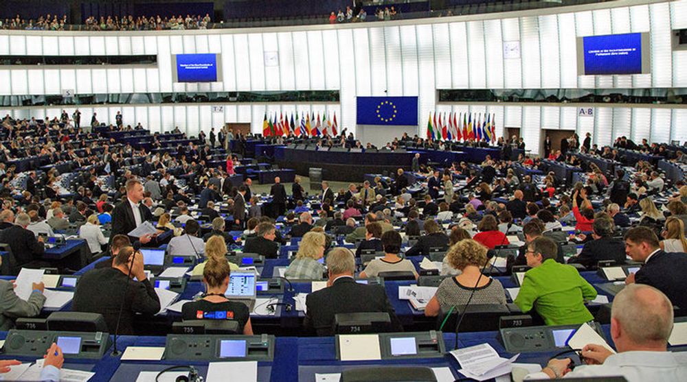 Europaparlamentet skal denne uken stemme over et forslag om å åpne for splitting av selskaper som står bak dominerende søketjenester. I praksis er et bare Google som har en slik posisjon i Europa.