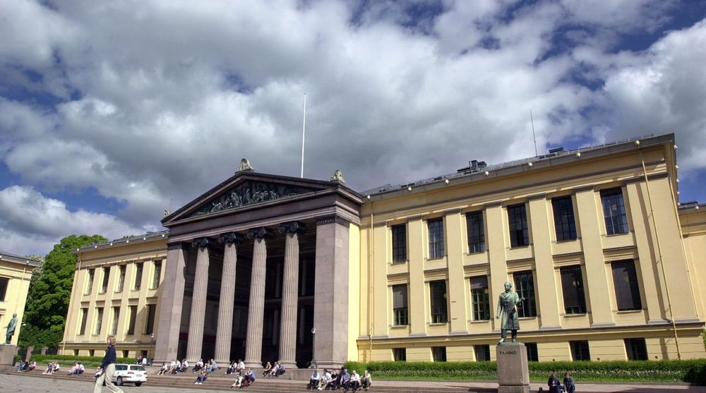 Universitetet i Oslo, her representert ved Domus Media, har ved en feil gjort fødselsnumrene til 959 studenter tilgjengelige på nett.