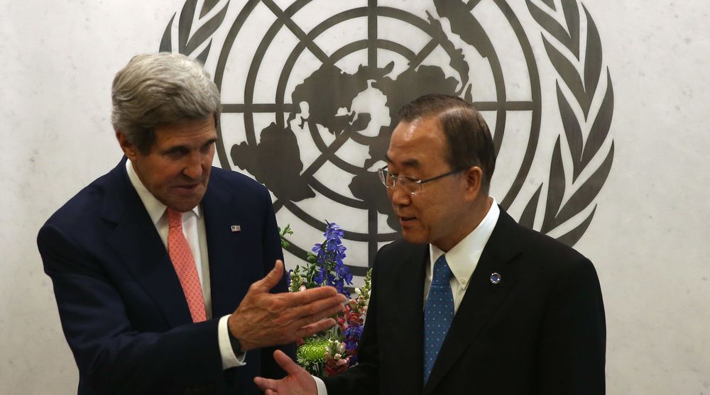 USAs utenriksminister John Kerry møtte tidligere i sommer FNs generalsekretær Ban Ki-moon. Spørsmålet er om neste møte blir like hyggelig. Det tyske magasinet Der Spiegel kunne denne helgen avdekke massiv hacking fra NSA rettet mot nettopp FN.