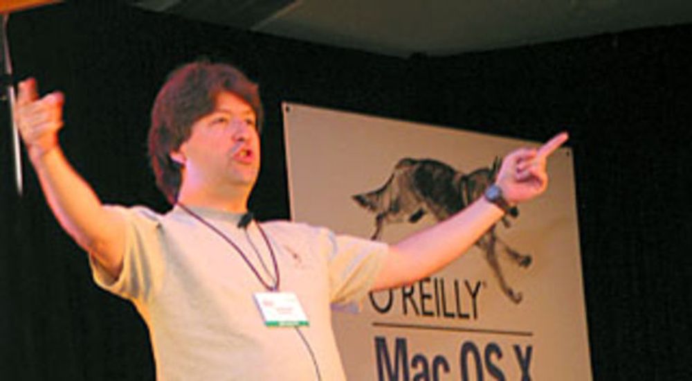 Det finnes få nyere bilder av Jordan Hubbard. Her holder FreeBSD-gründeren et foredrag på en Mac OS X-konferanse i 2002.