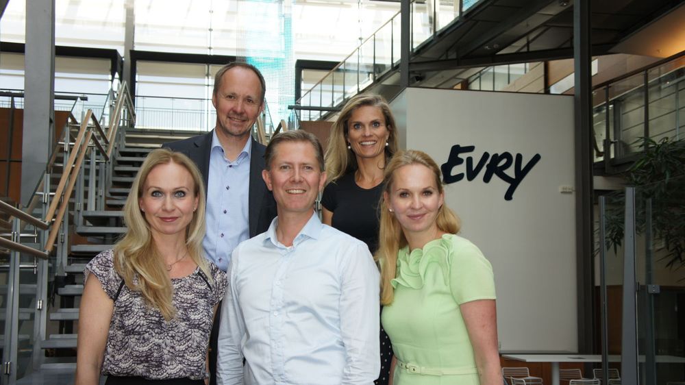 FRAM I LYSET: Evry skal vise fram ekspertene sine. Det skal denne gjengen bidra til. Fra v.: Anne Vandbakk, Jørn Bremtun, Cato A. Mørk, Kristin Nordal og Janne Log.