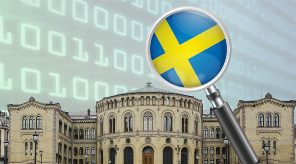 Sveriges svært kontroversielle overvåkning av innhold som krysser landsgrensene rammer norsk nettrafikk i særlig grad. Telenor Norge har imidlertid ingen planer om å legge om fiberforbindelsene, slik deres danske kolleger nå vurderer.
