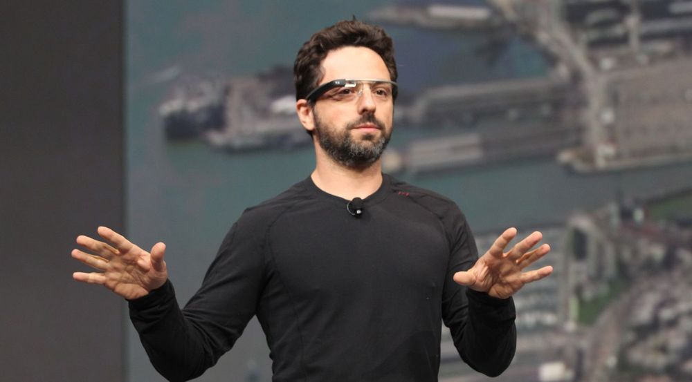 Google-medgründer Sergey Brin har uttalt seg svært kritisk til EU-dommen som krever at selskapet innfører en fast ordning for å behandle søknader fra personer som ønsker at søkeresultater om den selv blir slettet. Men selskapet har valgt å føye seg etter dommen.