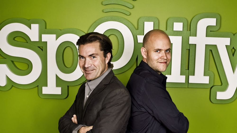 Daniel Ek og Martin Lorentzon har greid å få 10 millioner brukere til å betale månedlige beløp for musikk-strømmetjenesten de lanserte i 2008.