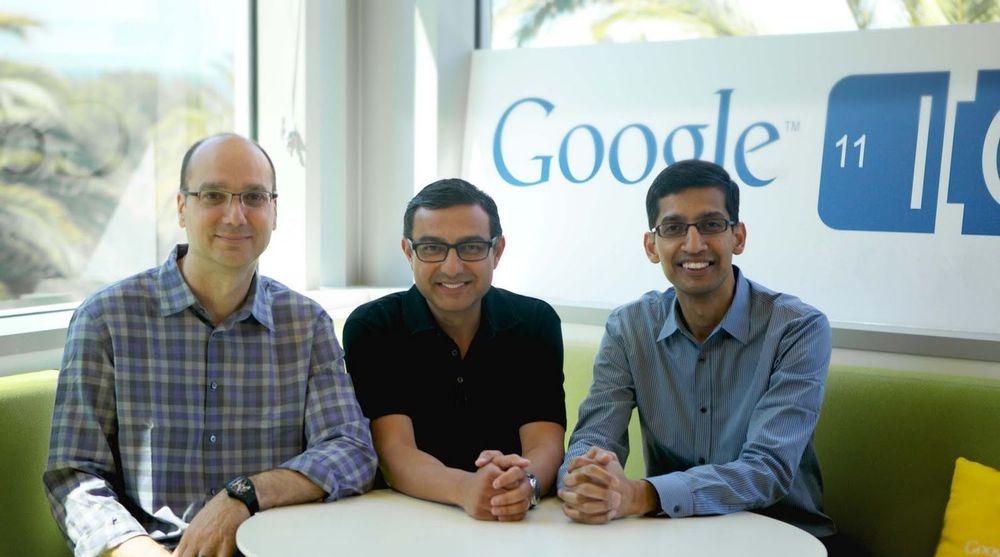 Vic Gundotra, avbildet mellom daværende Android-sjef Andy Rubin og daværende Chrome-sjef Sundar Pichai i 2011. Rubin er i leder i dag Googles robotsatsning, men Pichai leder både Chrome- og Android-virksomhetene.