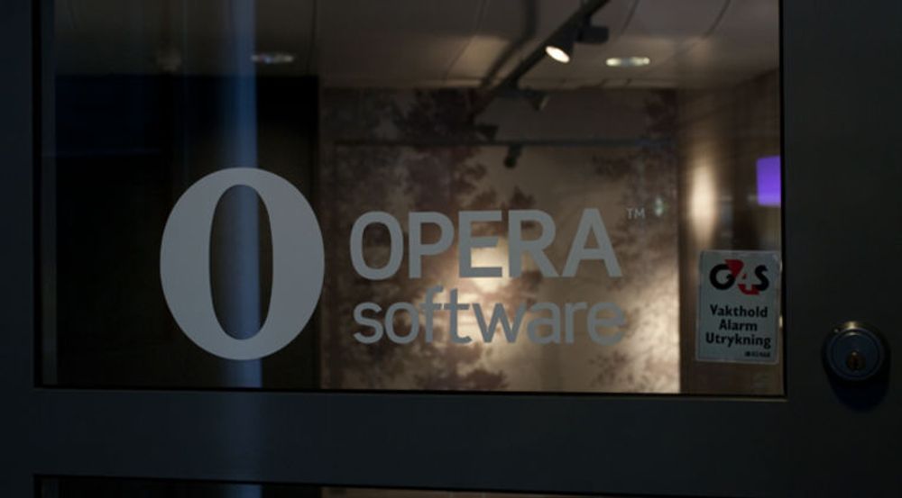 En kamp mellom Opera Software og amerikanske Firefox kan koste designeren Trond Werner Hansen dyrt, skriver DN.