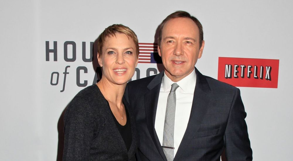 Robin Wright og Kevin Spacey fra House of Cards sørget for at Netflix leverte meget sterke resultater i årets første tre måneder. Nå varsler selskapet at de skal bli tøffere mot de som selger rettigheter til serier og filmer. 