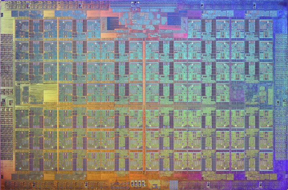 Bildet viser kretsene til en brikke i den kommende Intel Xeon Pri x200-familien.