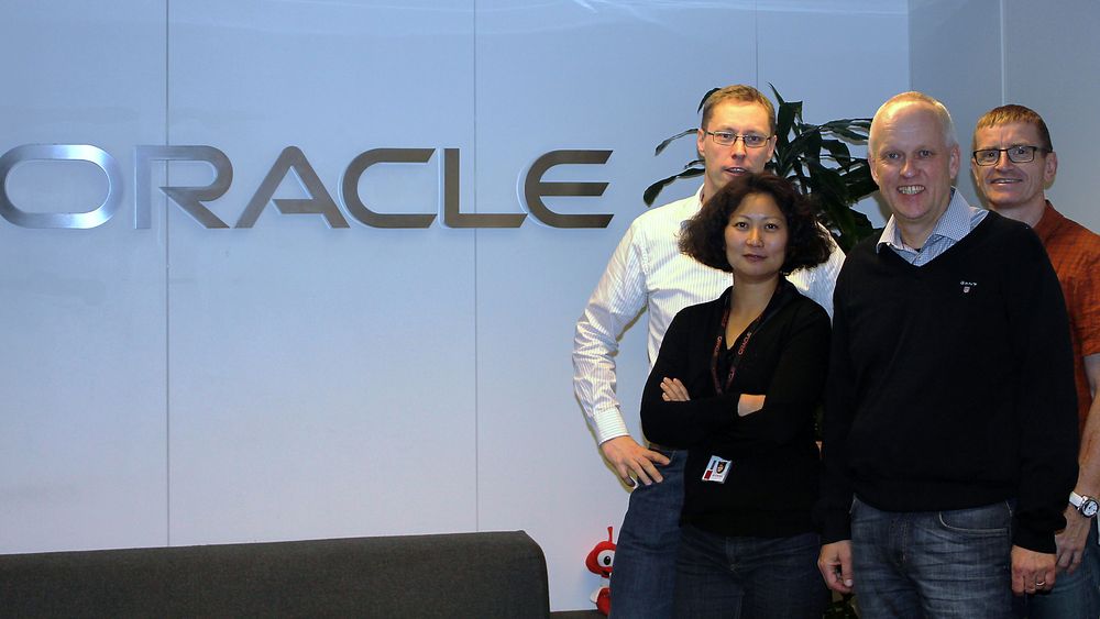 Store deler av ledergruppen for MySQL er samlet i Norge. Fra venstre ser vi Yngve Svendsen (Sr. Director, QA+Release Eng+Lab), Manyi Lu (Optimizer Dev. team lead), Geir Høydalsvik (Sr. Director, MySQL Server) og Ståle Deraas (Runtime Dev.  team lead).