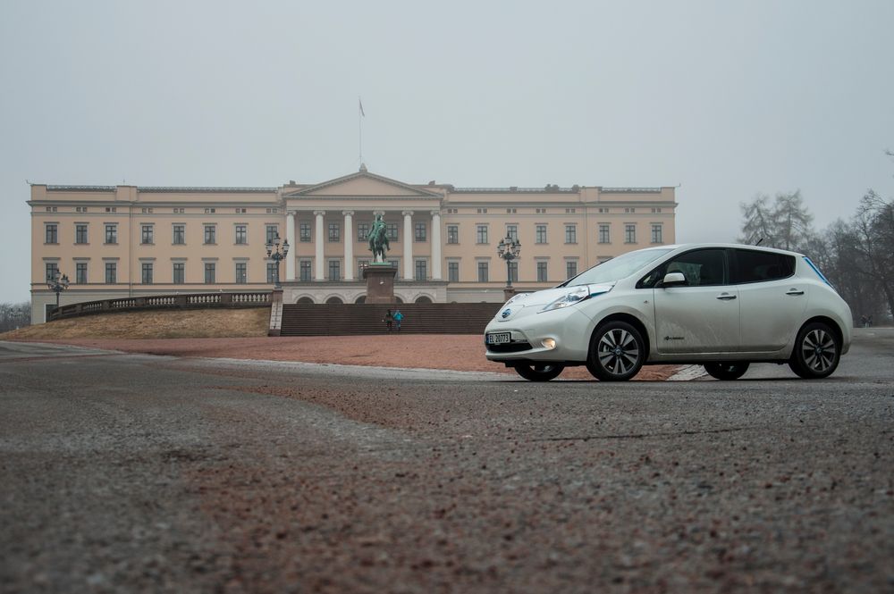 Nissan Leaf er en populær bil i Norge, noe som betyr at mange er berørt av sikkerhetsproblemene med den tilhørende fjernstyringstjenesten.