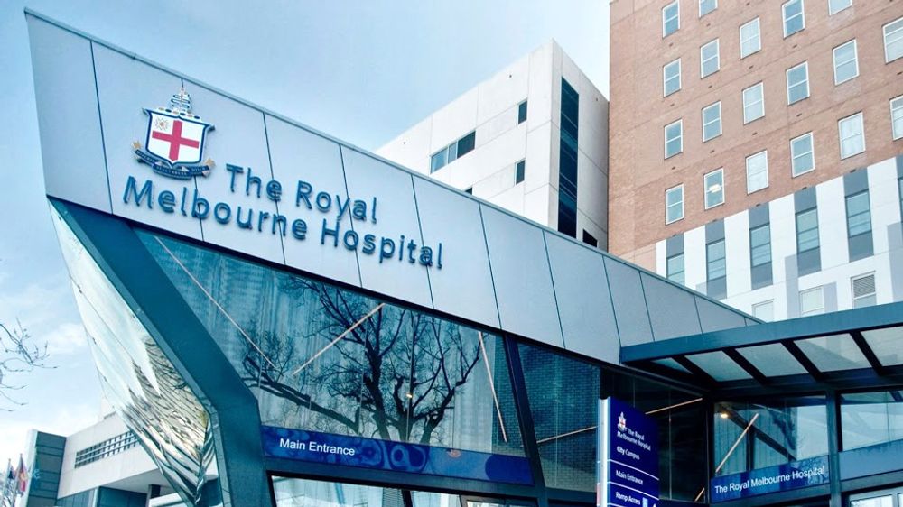 The Royal Melbourne Hospital i Australia har begynt å komme til hektene igjen etter et alvorlig skadevareangrep.