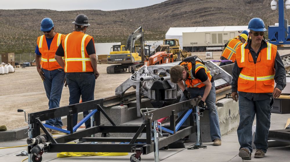 Hyperloop One forbereder test av fremdriftssystemet bestående av lineære induksjonsmotorer.