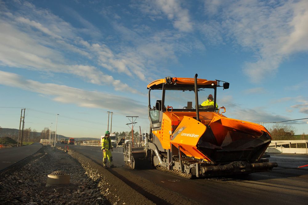 I fire år skal Lemminkäinen levere asfalt til den nye E39 sør for Bergen.