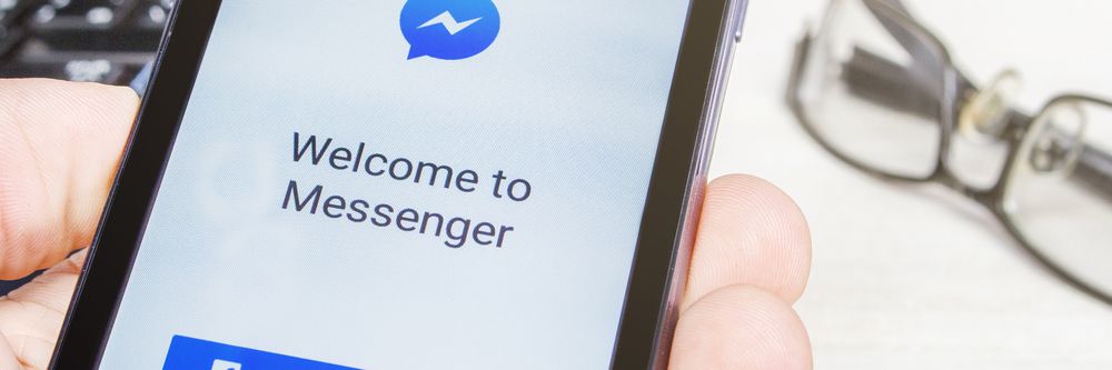 Facebook Messenger er et eksempel på en internett-tjeneste som konkurrerer med mobiloperatørenes meldingstjenester. De nordiske regulatørene maner EU til forsiktighet i eventuell regulering av nye tjenester.