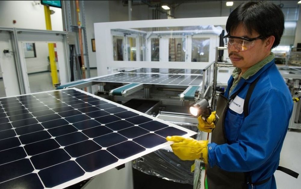 Mer effektivt: Det amerikanske selskapet Sunpower har satt ny rekord i virkningsgrad for et helt solcelle-panel.