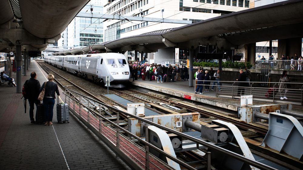 Antall reisende mellom Oslo og Stockholm på jernbane har økt med 39 prosent etter innføringen av hurtigtogtilbudet for et år siden.