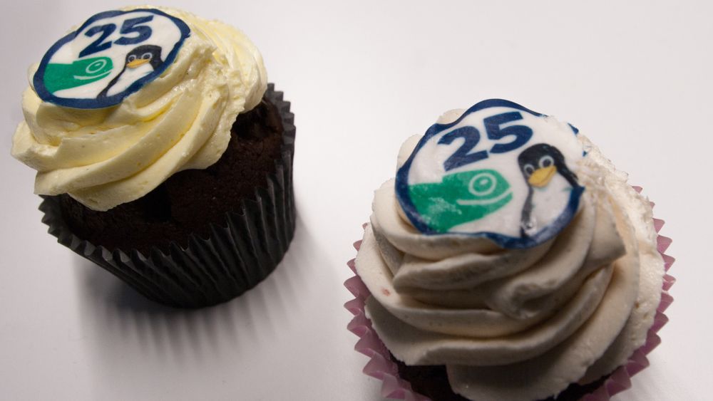 Linux feirer 25 år i dag. Det har blant annet Suse markert med egne cupcakes.