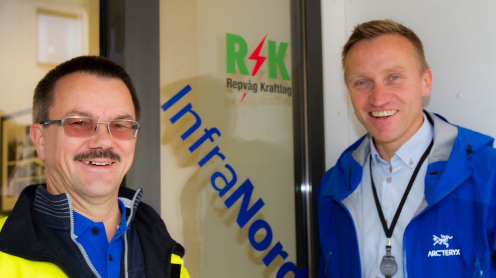 Styreleder i Infranord AS, Oddbjørn Samuelsen, og daglig leder Nils Pettersen smiler selv om anbudet gikk tapt. Nå tar de rotta på konkurransen, og bygger likevel - uten pengestøtte fra Nasjonal kommunikasjonsmyndighet.