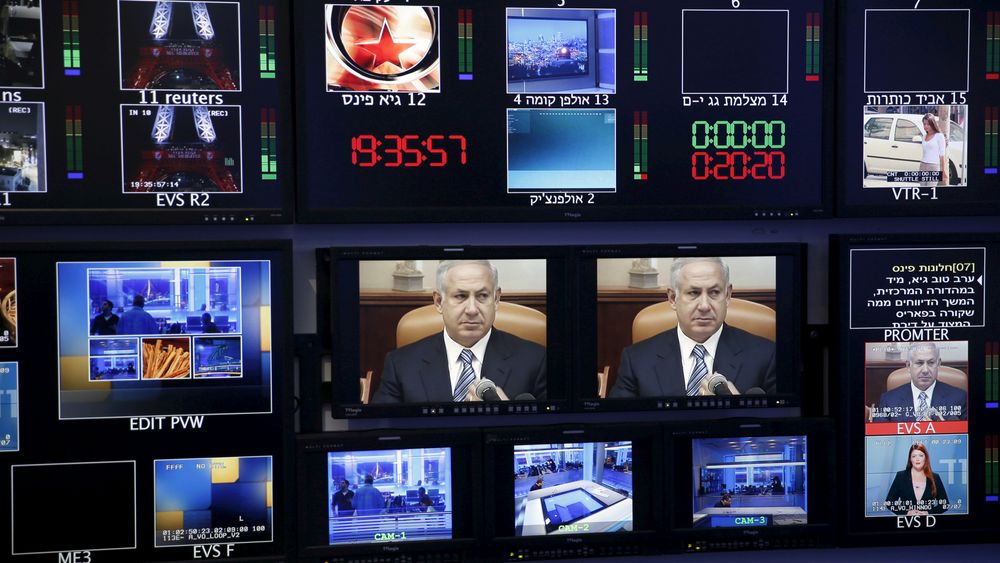 Hackere tok kontroll over to israelske TV-stasjoner tirsdag kveld.