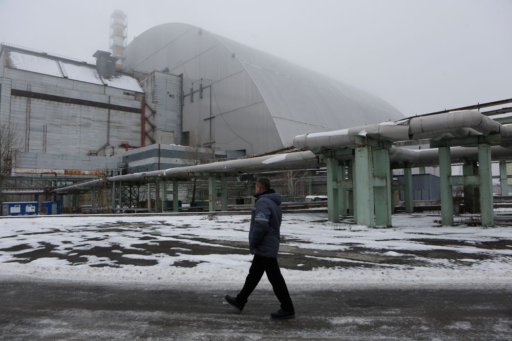 Den nye stålhvelvingen over reaktor 4 har allerede ført til en halvering av bakgrunnsstrålingen ved kraftverket i Tsjernobyl