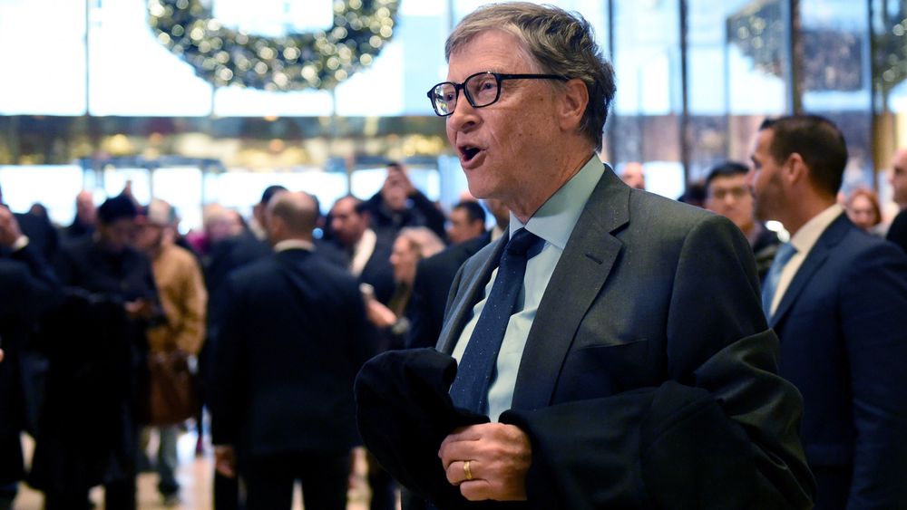 Microsofts medgründer Bill Gates troner fortsatt øverst på listen over verdens rikeste.