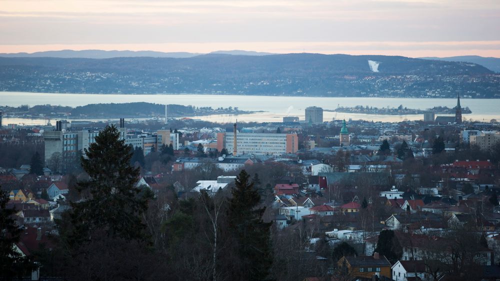 Nå skal Oslos innbyggere få mer robuste digitale systemer de kan forholde seg til. Det vil gjøre mange av tjenestene bedre. Her er Oslo sentrum sett fra Havnabakken på Nordberg tidligere i år.