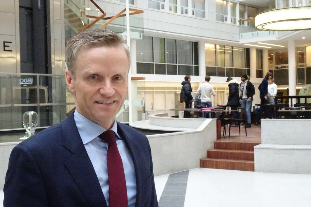 Administrerende direktør Eirik Lunde i Nextgentel er glad for at Telenor varsler full fart i utrulling av fiber. Det betyr flere kunder Nextgentel kan slåss om å levere bredbånd og TV til. 