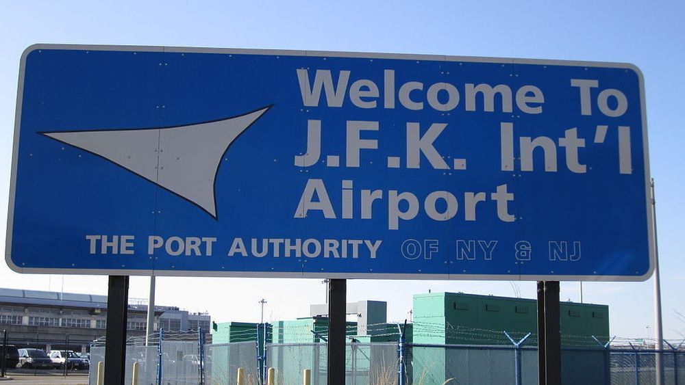 Ankommer man USA via J.F.K International Airport (JFK) ved New York og hevder at man er programvareutvikler, bør man kunne sine datastrukturer og algoritmer.